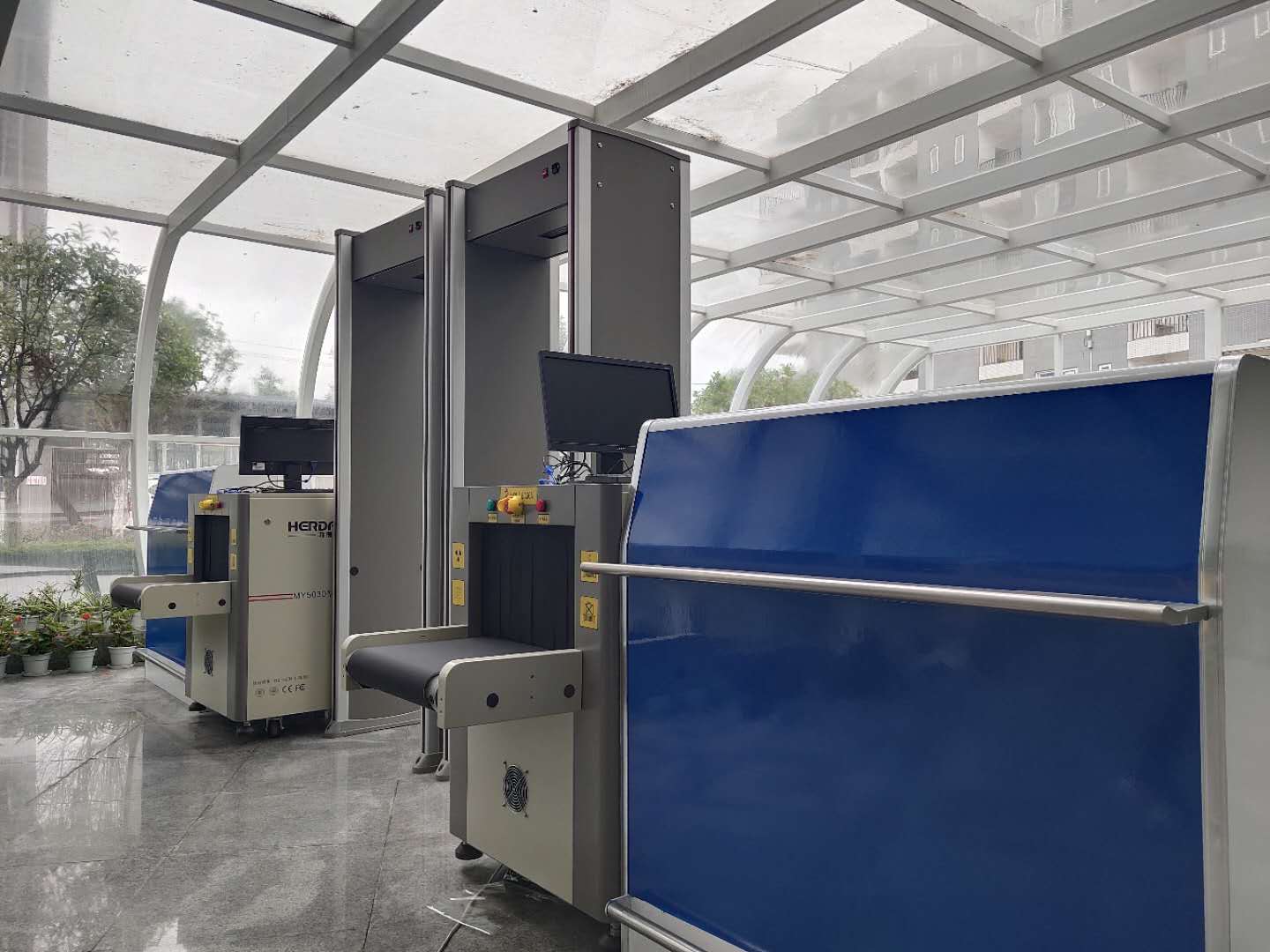 牧原教學(xué)安檢設(shè)備